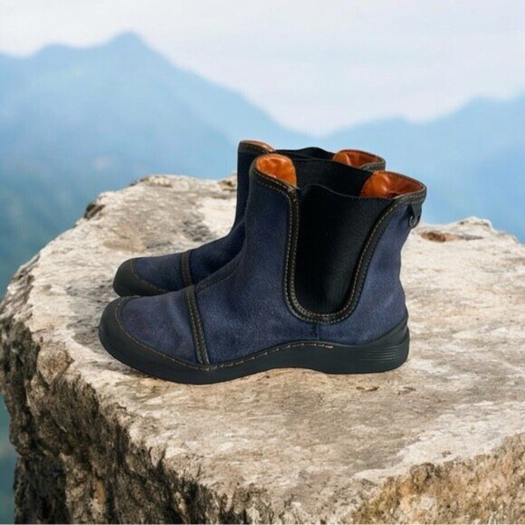 TCHOCO Blue Suede Chelsea Ankle Boots Women’s Sneakers Booties Size 6 - Picture 2 of 10